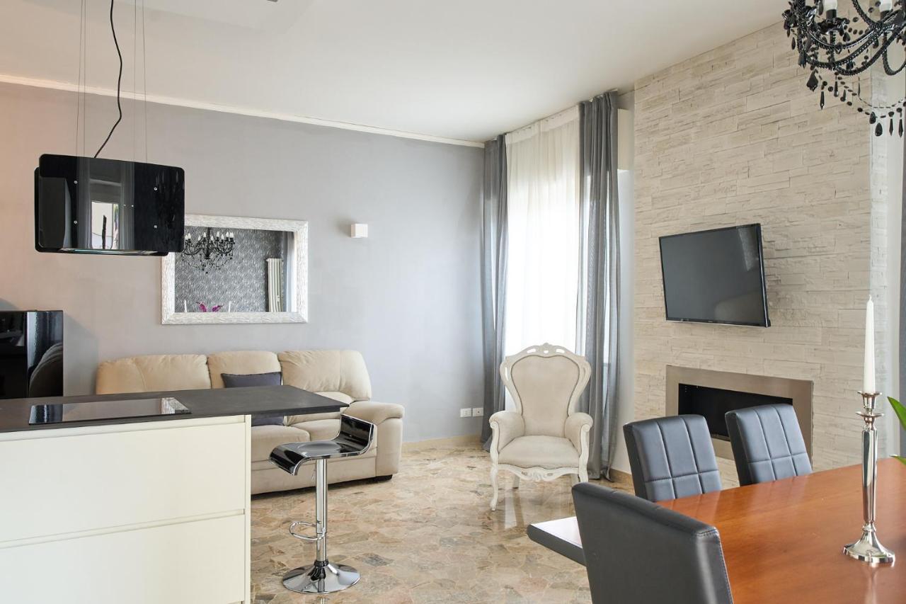 Elegant & Spacious - 30 Min From Venice - King Beds! 特雷维索 外观 照片